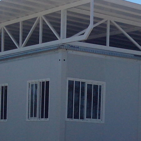 OBRA UNIVERSIDADE VEIGA DE ALMEIDA EM CABO FRIO - Ampliação das salas de aula em estrutura modular